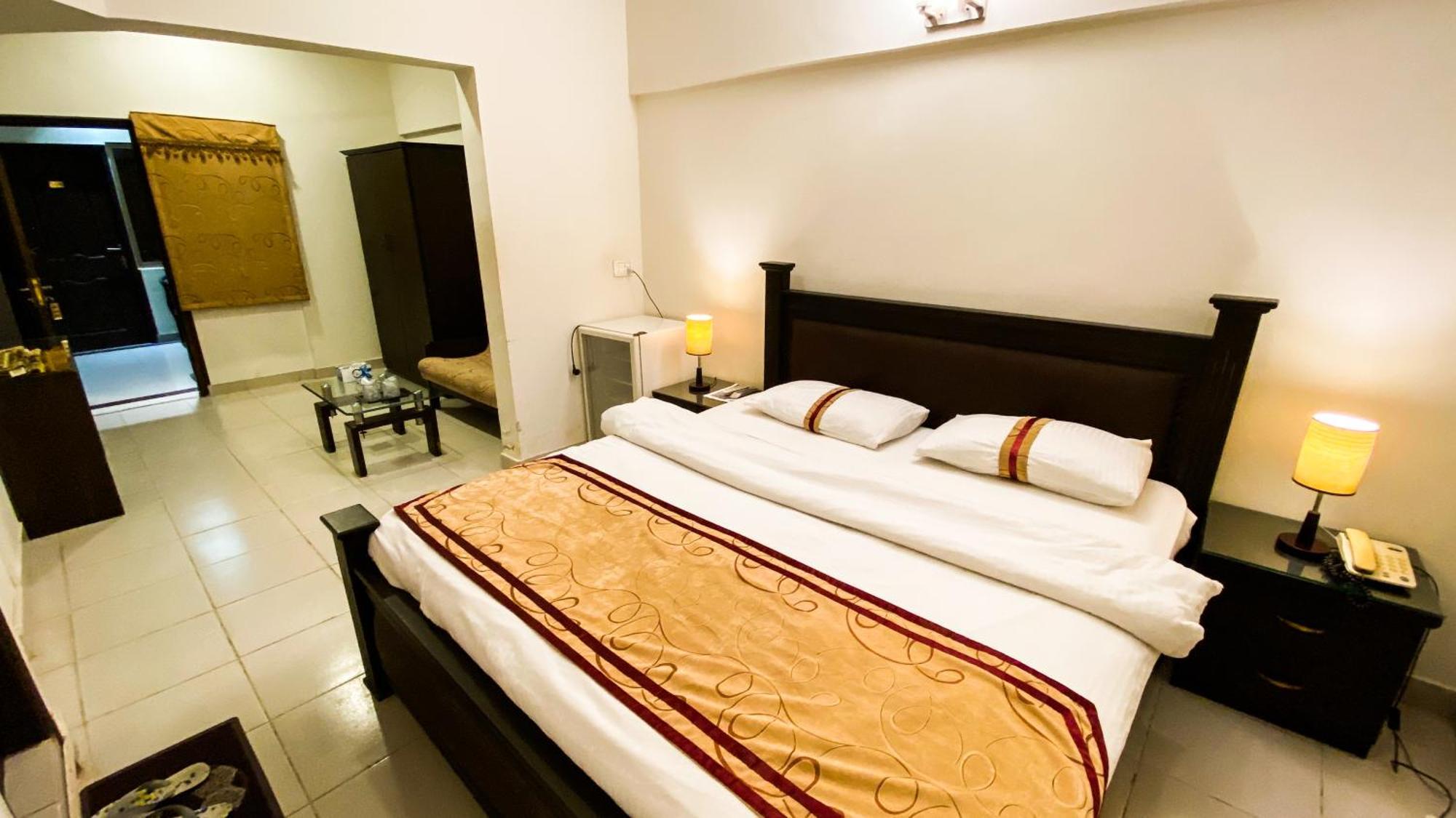 Royal Inn Hotel Карачи Экстерьер фото