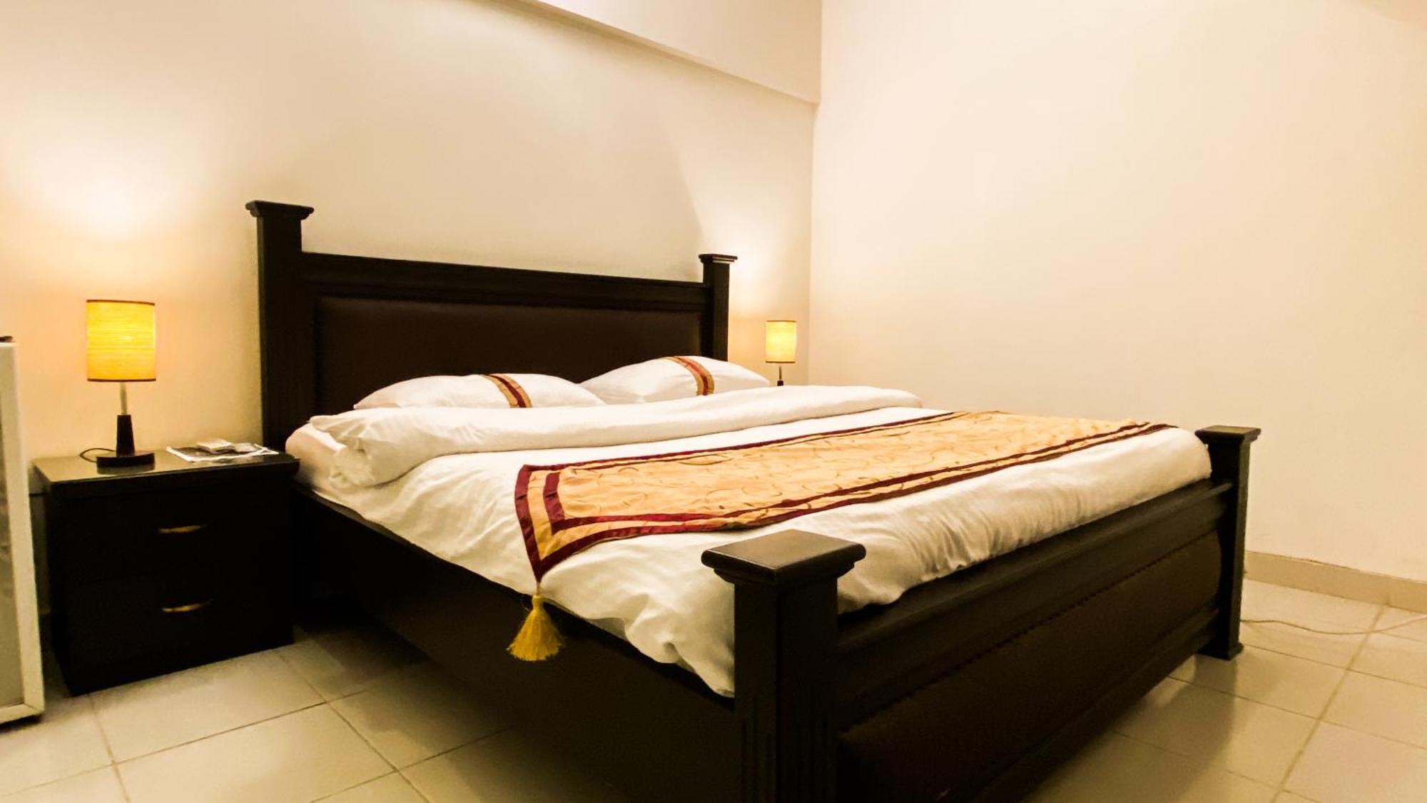 Royal Inn Hotel Карачи Экстерьер фото
