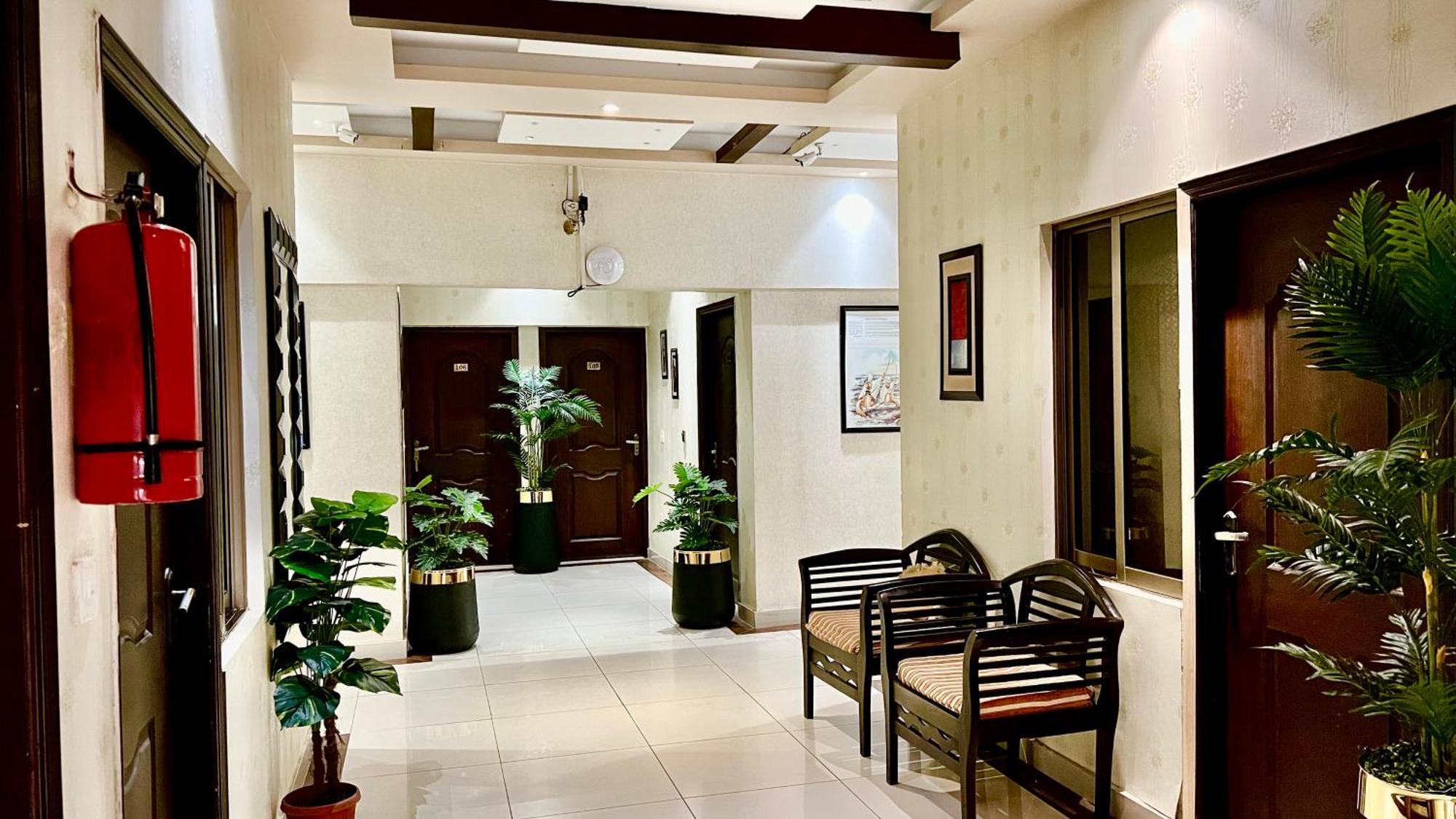 Royal Inn Hotel Карачи Экстерьер фото