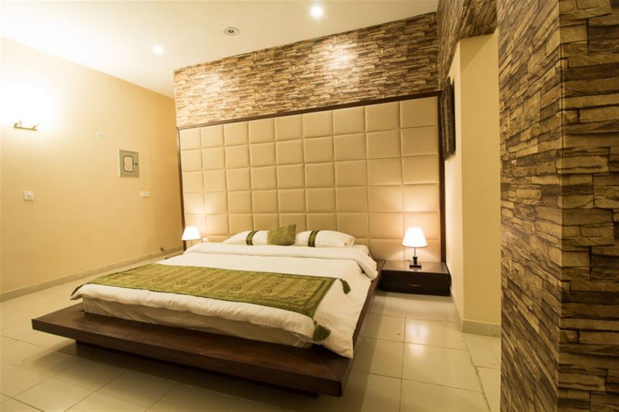 Royal Inn Hotel Карачи Экстерьер фото
