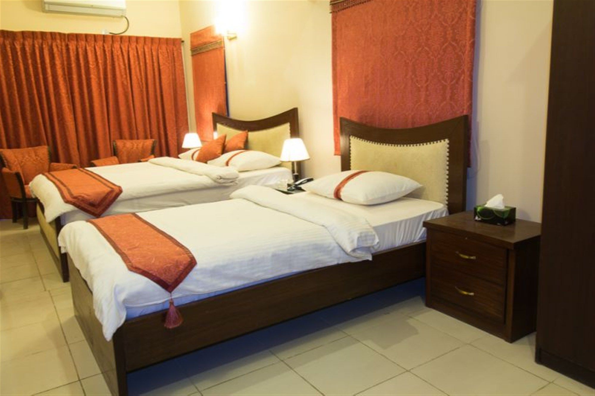 Royal Inn Hotel Карачи Экстерьер фото