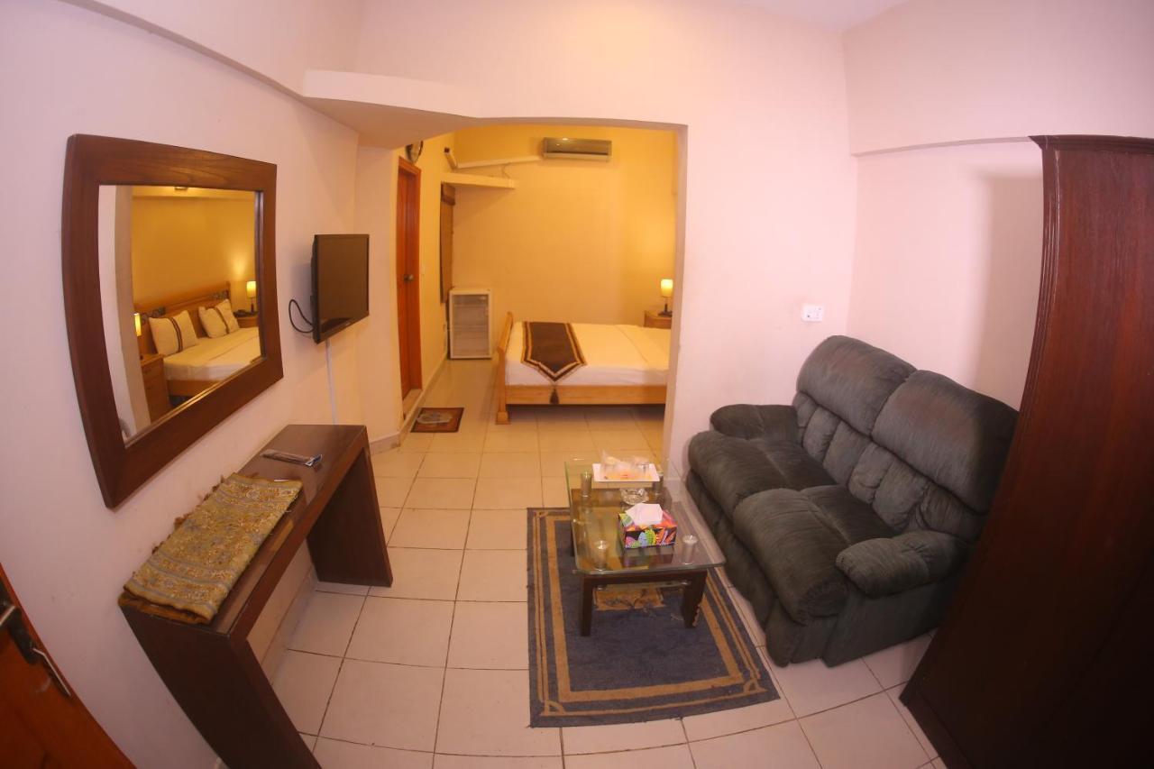 Royal Inn Hotel Карачи Экстерьер фото